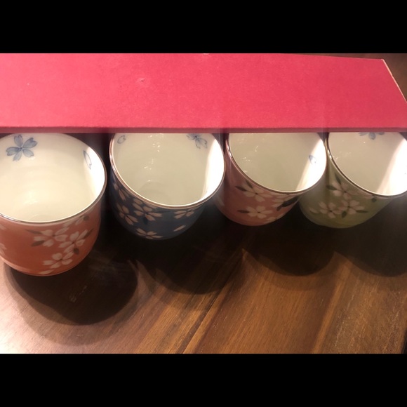 Cups - Picture 2 of 4